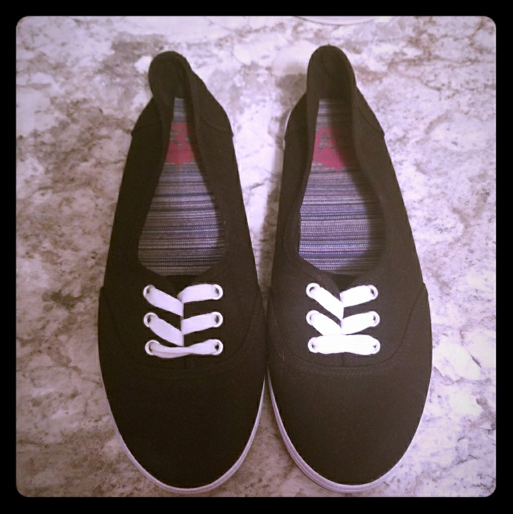 Rocket Dog slip ons